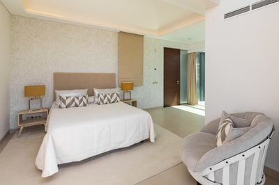 Luxury Villa Photo #27