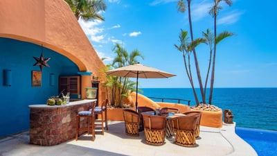 Luxury Villa Photo #7