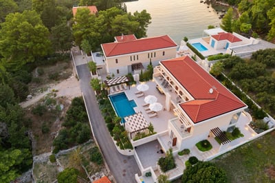 Luxury Villa Photo #67