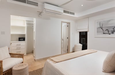 Luxury Villa Photo #20