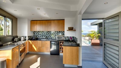 Kitchen & Dining Area