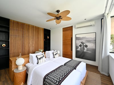 Luxury Villa Photo #29