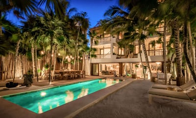 Luxury Villa Photo #4
