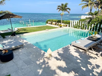 Luxury Villa Photo #4