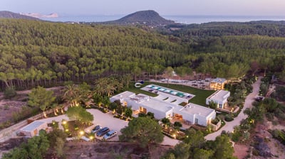 Luxury Villa Photo #35