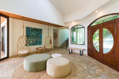Luxury Villa Photo #33