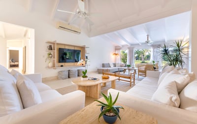 Luxury Villa Photo #6