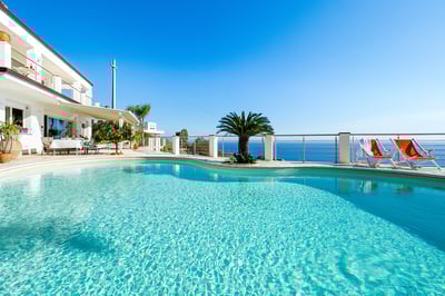 Luxury Villa Photo #2