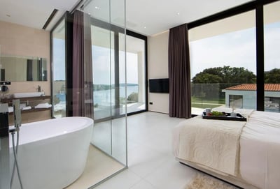 Luxury Villa Photo #23
