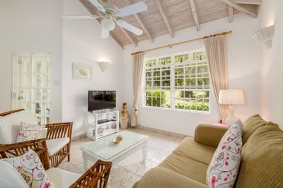 Luxury Villa Photo #17
