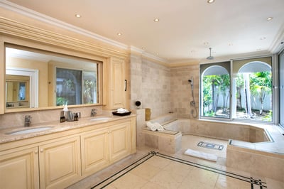 Luxury Villa Photo #34