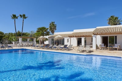 Luxury Villa Photo #2