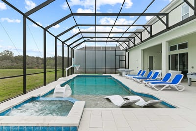 Luxury Villa Photo #2