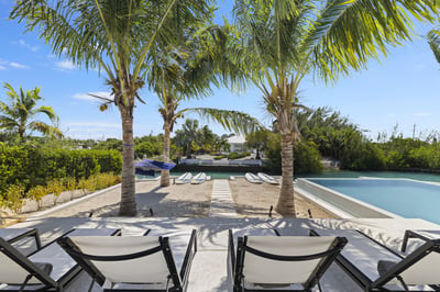 Luxury Villa Photo #10