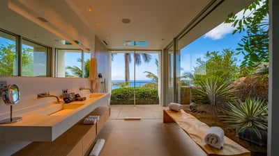 Luxury Villa Photo #43