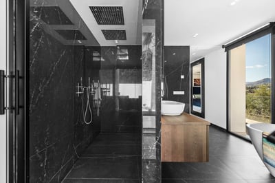 Luxury Villa Photo #21