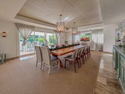Luxury Villa Photo #11
