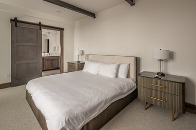 Luxury Villa Photo #17