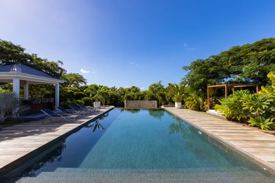 Luxury Villa Photo #3