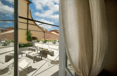 Luxury Villa Photo #3