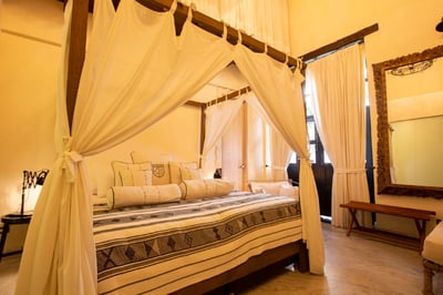 Luxury Villa Photo #22