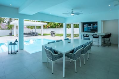 Luxury Villa Photo #12