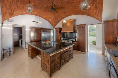 Luxury Villa Photo #28