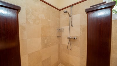 Luxury Villa Photo #49