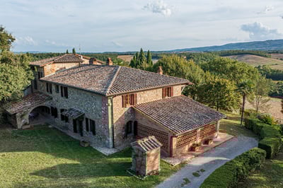 Luxury Villa Photo #3