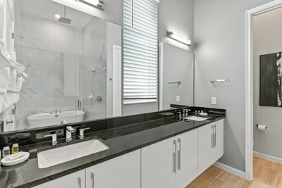 Luxury Villa Photo #29