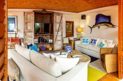 Luxury Villa Photo #17