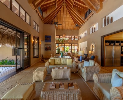 Luxury Villa Photo #27