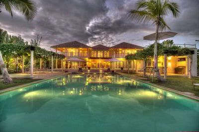 Luxury Villa Photo #32