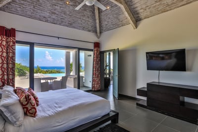 Luxury Villa Photo #35