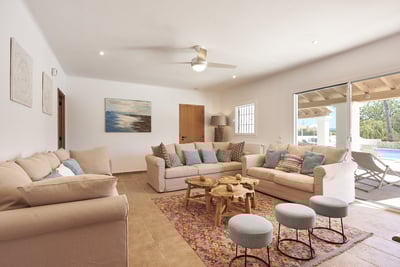 Luxury Villa Photo #16