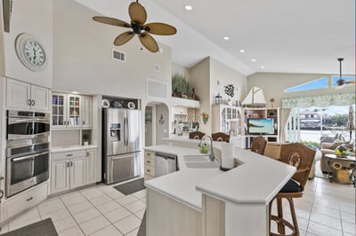 Luxury Villa Photo #5
