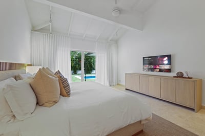 Luxury Villa Photo #24
