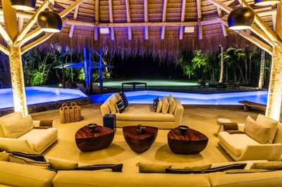 Luxury Villa Photo #7