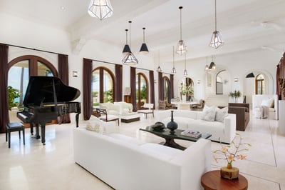 Luxury Villa Photo #26
