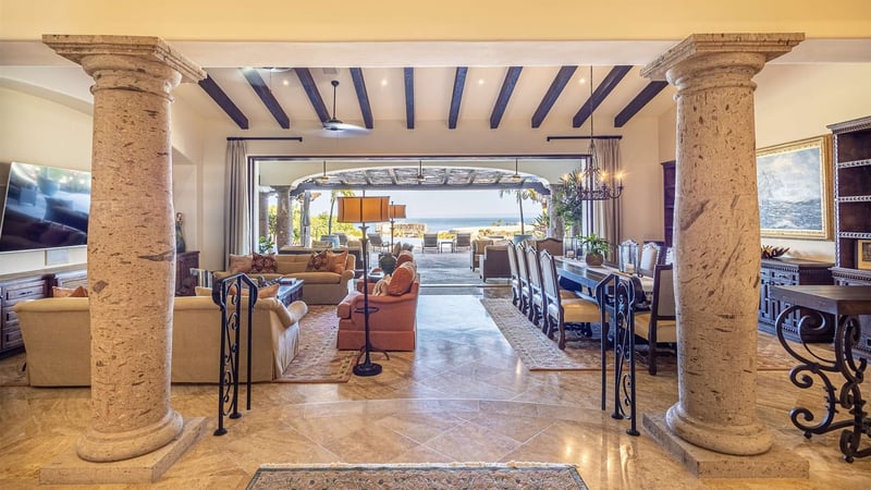 Casa Lomboy