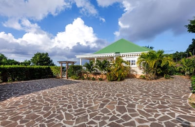 Luxury Villa Photo #2