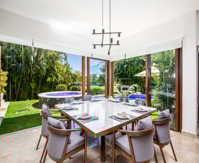 Luxury Villa Photo #15
