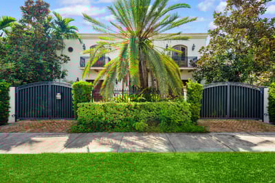 Luxury Villa Photo #47