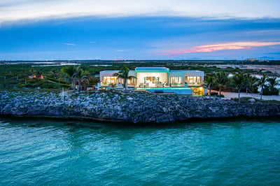 Luxury Villa Photo #39