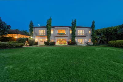 Luxury Villa Photo #14