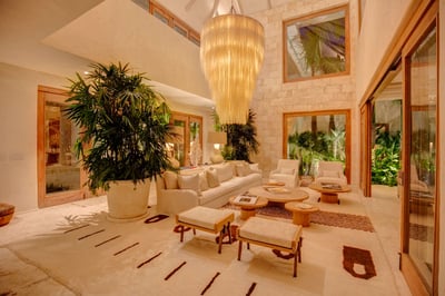 Luxury Villa Photo #34