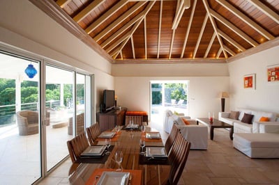Luxury Villa Photo #16