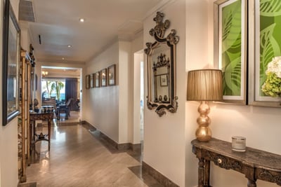 Luxury Villa Photo #13