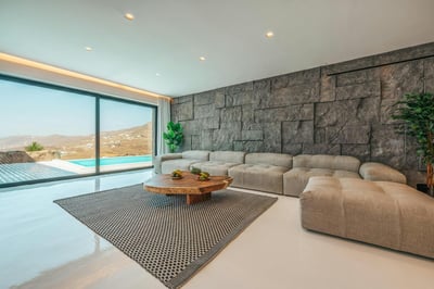 Luxury Villa Photo #18