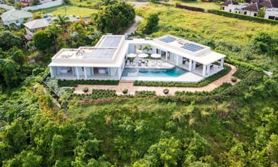 Luxury Villa Photo #4